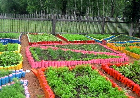 Как использовать пластиковые бутылки на даче
